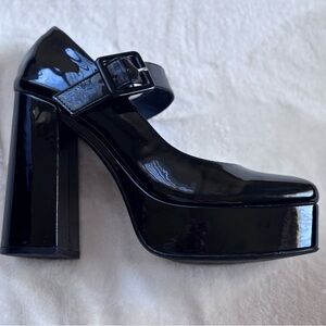 Steve Madden Black Patent Mary Jane Platform Heels